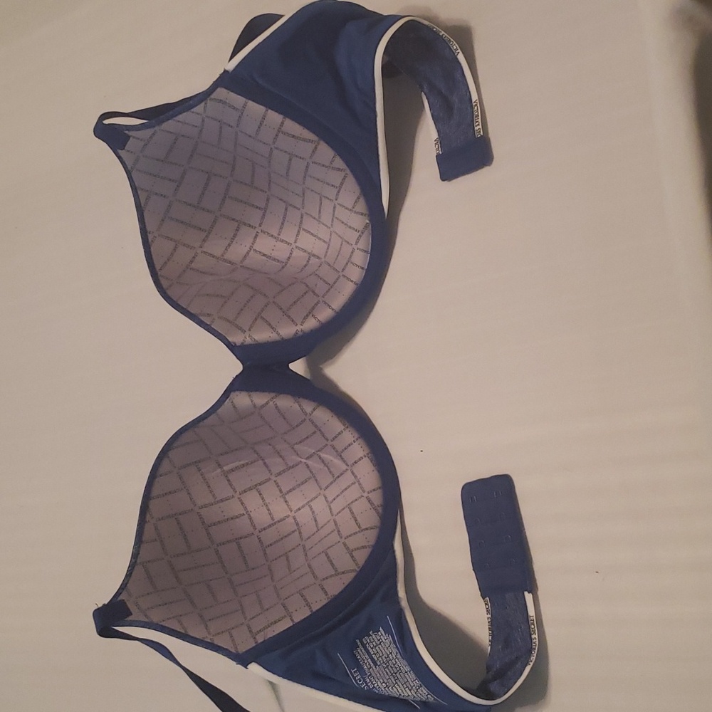 Victoria Secret blue bra - Picture 2 of 6